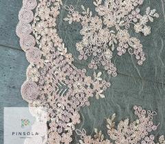 Guipure lace on tulle - light pink coupon 2.5mb