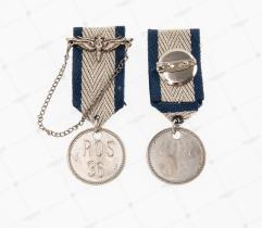 Ozdobna medal wojskowa z łańcuszkiem - niebieski 
